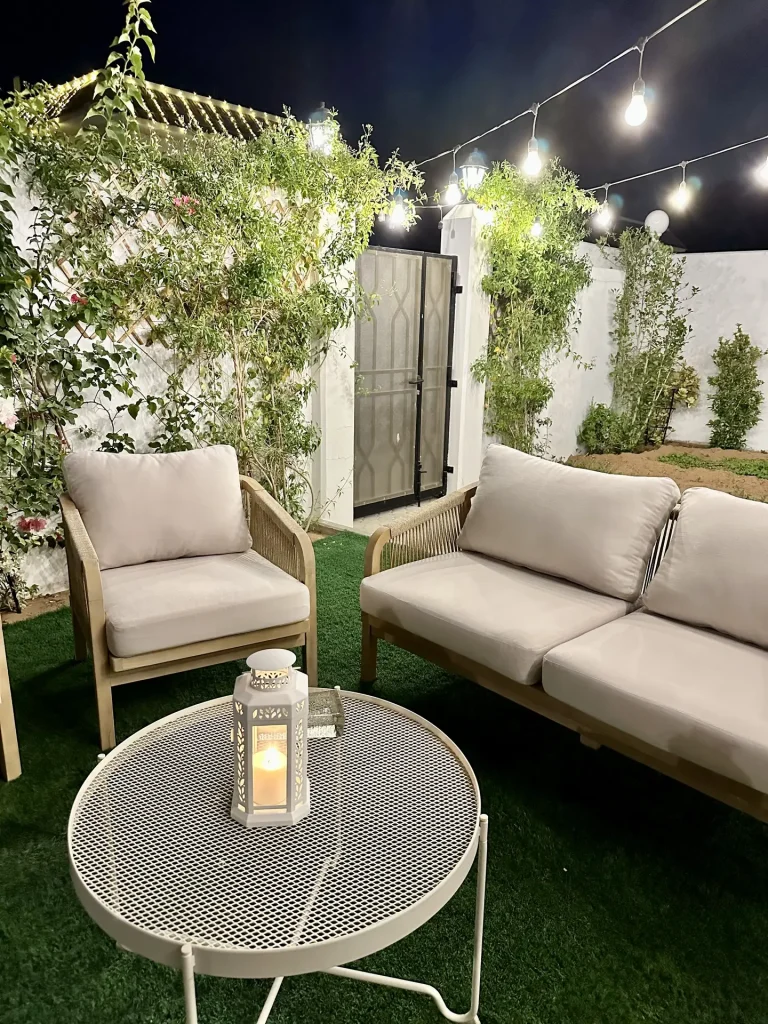 Outdoor Lighting 101: The Complete Guide (+ 16 Outdoor Lighting Ideas)