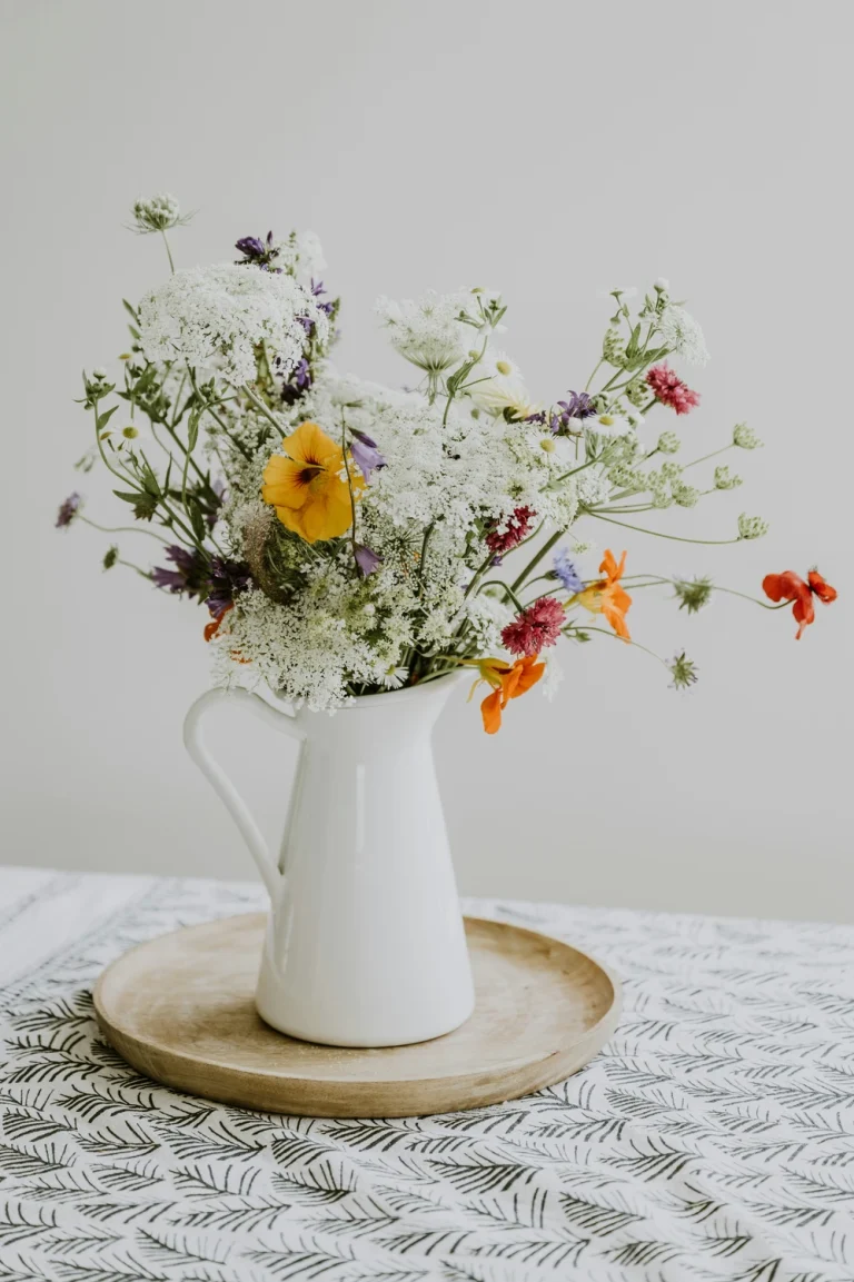 20 Best Kitchen Table Decor Ideas For Summer You’ll Love