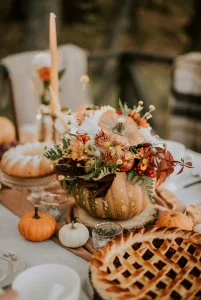 How To Decorate Your Table In Autumn: 17 Easy & Super Cozy Fall Table Decor Ideas