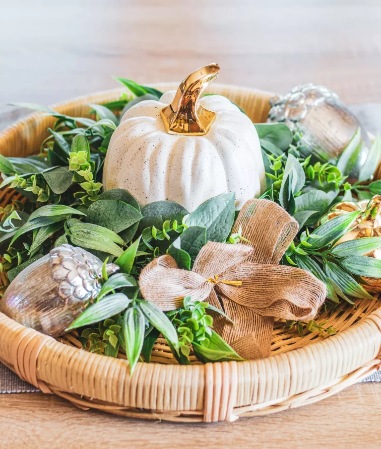 19 Extremely Pretty & Cozy Fall Tray Decor Ideas You’ll Want To Copy