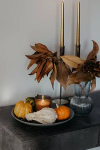 How To Transform Your Home Into A Snuggly Den: 16 Amazing Fall Living Room Decor Ideas