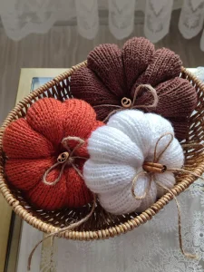 15 Cute DIY Autumn Craft Ideas (Super Easy To Recreate!)